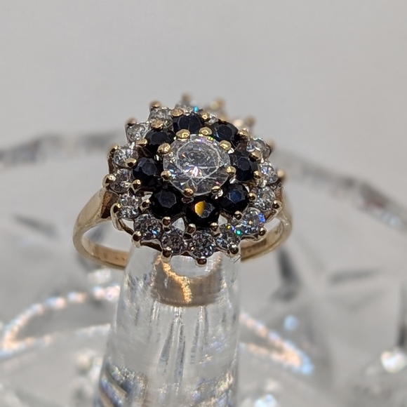 Jewelry - ✨ Vintage 9k Gold Double Halo Cluster Ring ✨